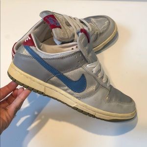 Rare Nike Dunk “Silver Surfer” Sample Size 3.5Y